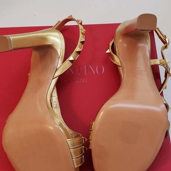 Gold Valentino Heels - Picture 6 of 6